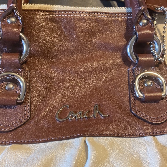Coach purse - Picture 2 of 5